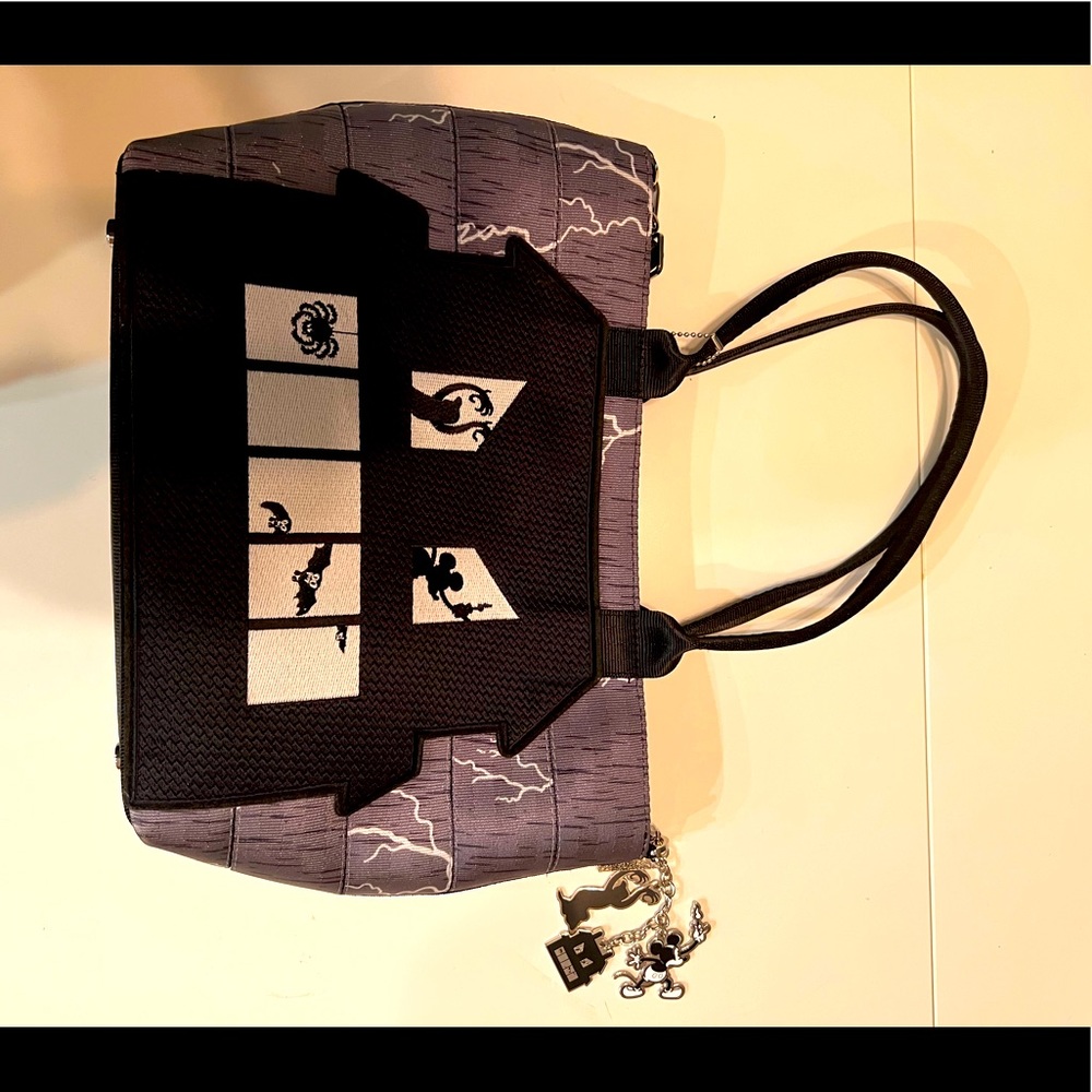 Harvey’s Spooky tote